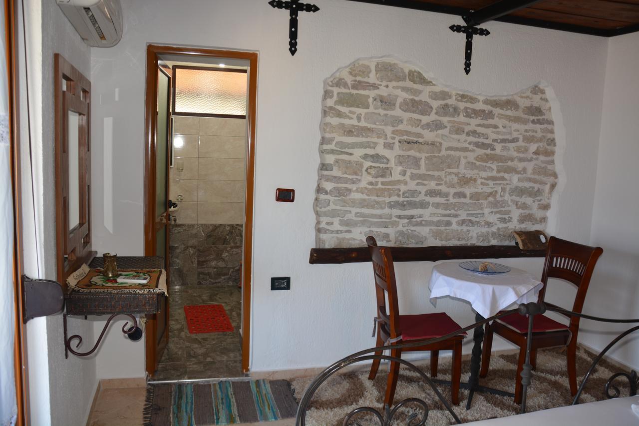 Guesthouse Mele Gjirokaster Exterior photo